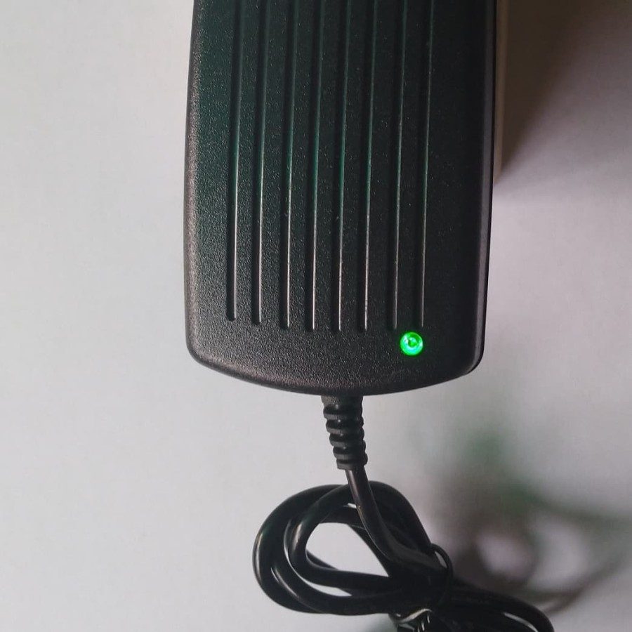 Adaptor 12 Volt 2 Ampere Lampu Indicator
